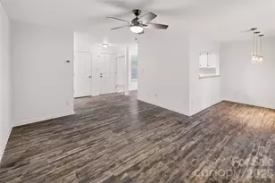 2913 Iron Gate Ln, Charlotte, NC 28212 - Photo 5