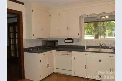 7871 Howard Avenue, Kannapolis, NC 28081 - Photo 9