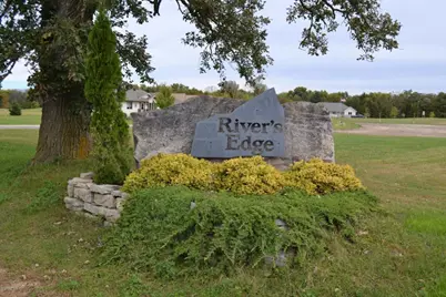 123 Miller Court, Le Roy, MN 55951 - Photo 1