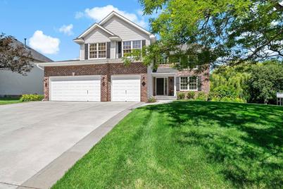 750 Lake Susan Hills Drive, Chanhassen, MN 55317 - Photo 1