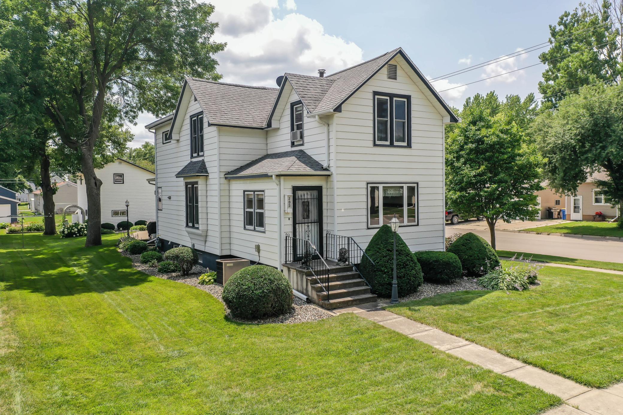 203 1st St SE, Blooming Prairie, MN 55917 MLS 6020808 Coldwell Banker