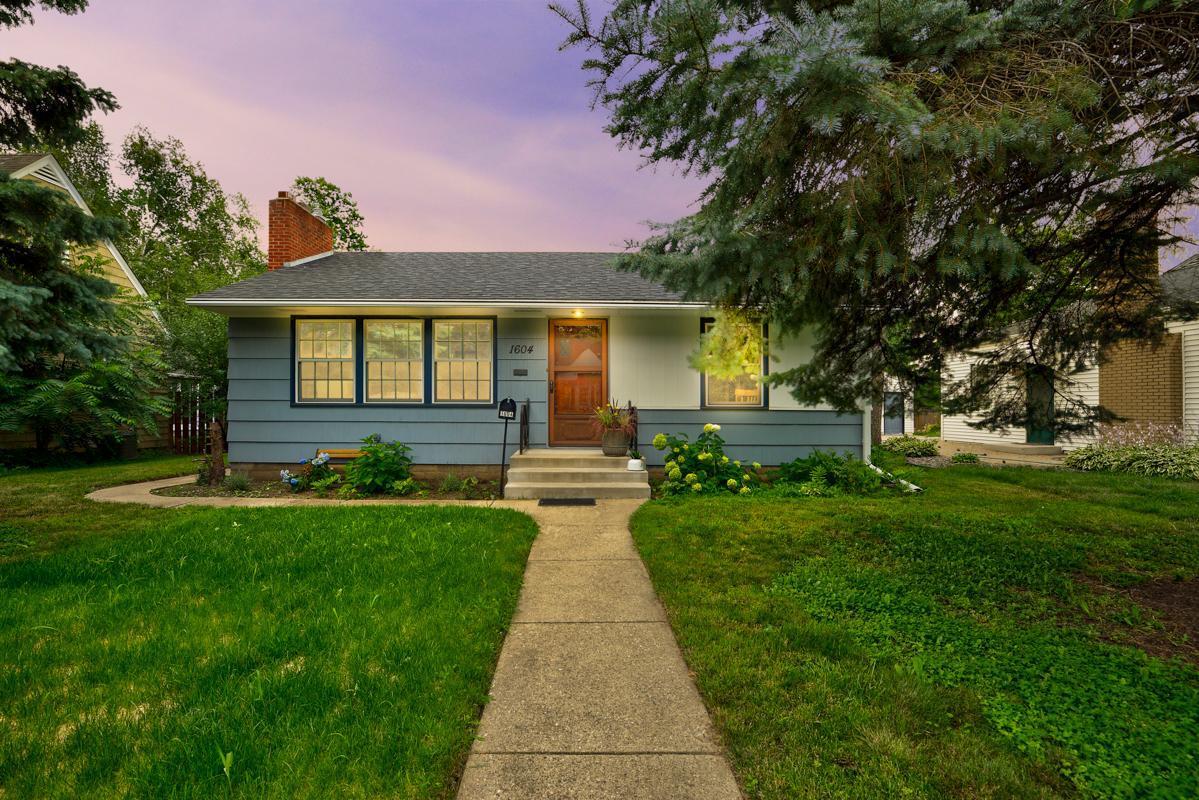 1604 Hollywood Ct, Falcon Heights, MN 55108 MLS 6030276 Coldwell Banker