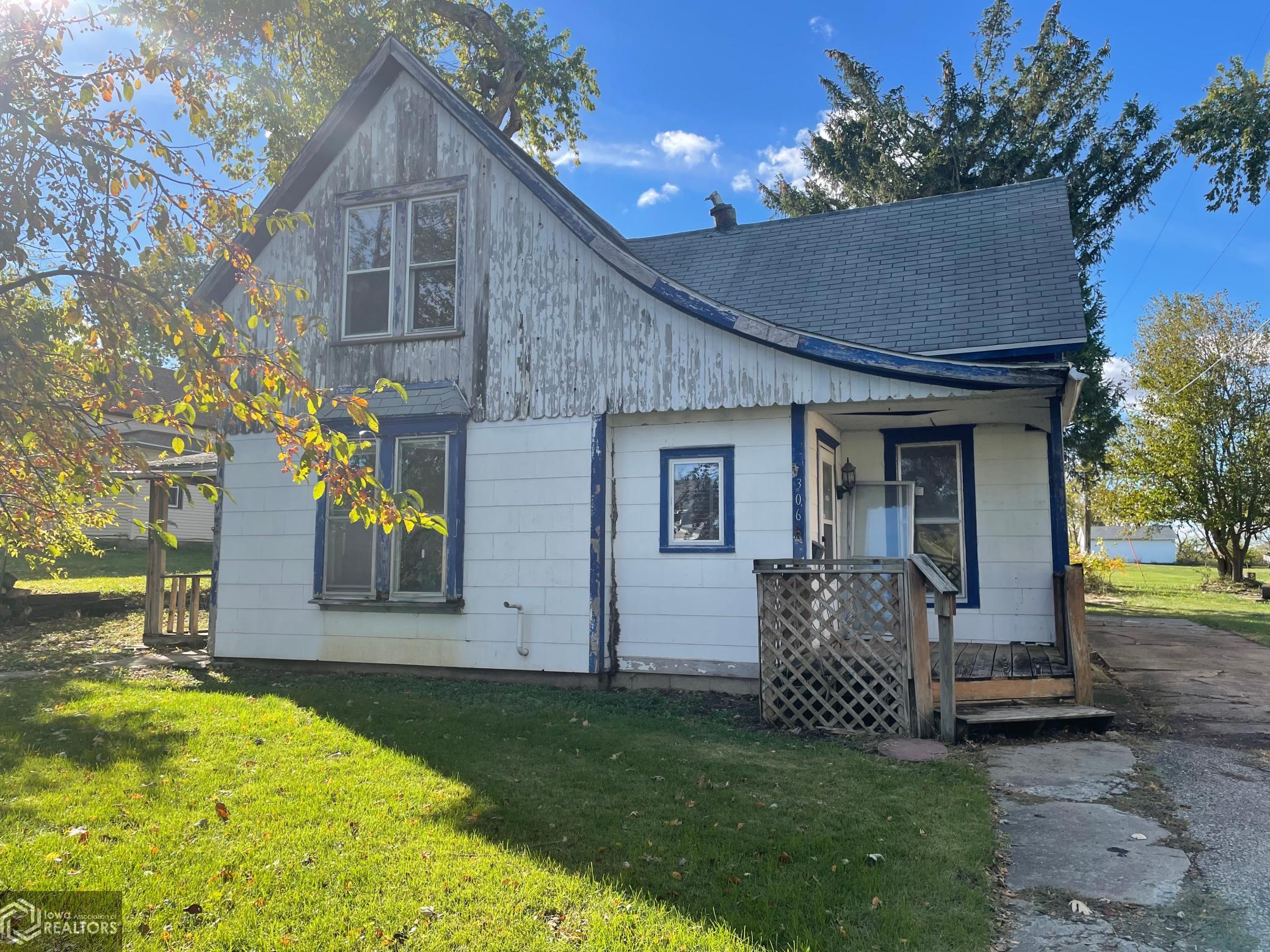 306 N 17th St, Marshalltown, IA 50158 MLS 6119952 Coldwell Banker