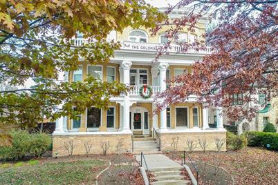 579 Summit Avenue #204, Saint Paul, MN 55102 - Photo 1