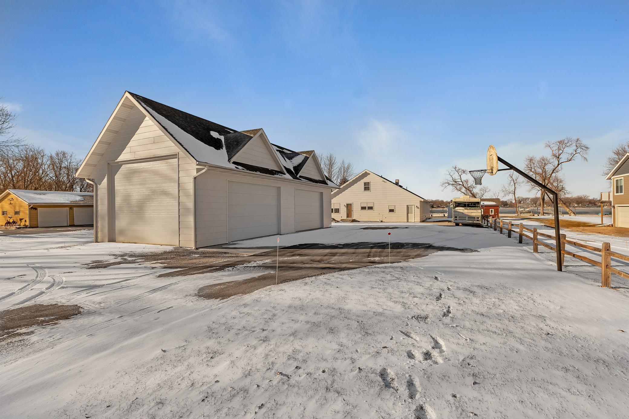 4986 E Eagle Lake Rd, Willmar, MN 56201 MLS 6133190 Coldwell Banker