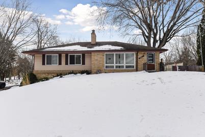 14901 Crown Drive, Minnetonka, MN 55345 - Photo 1