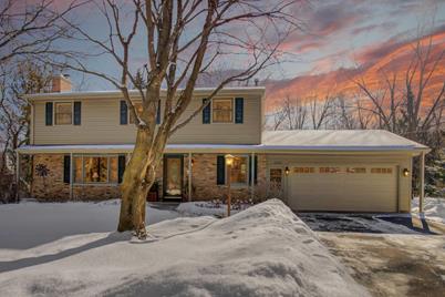 15599 Tonkawood Drive, Minnetonka, MN 55345 - Photo 1