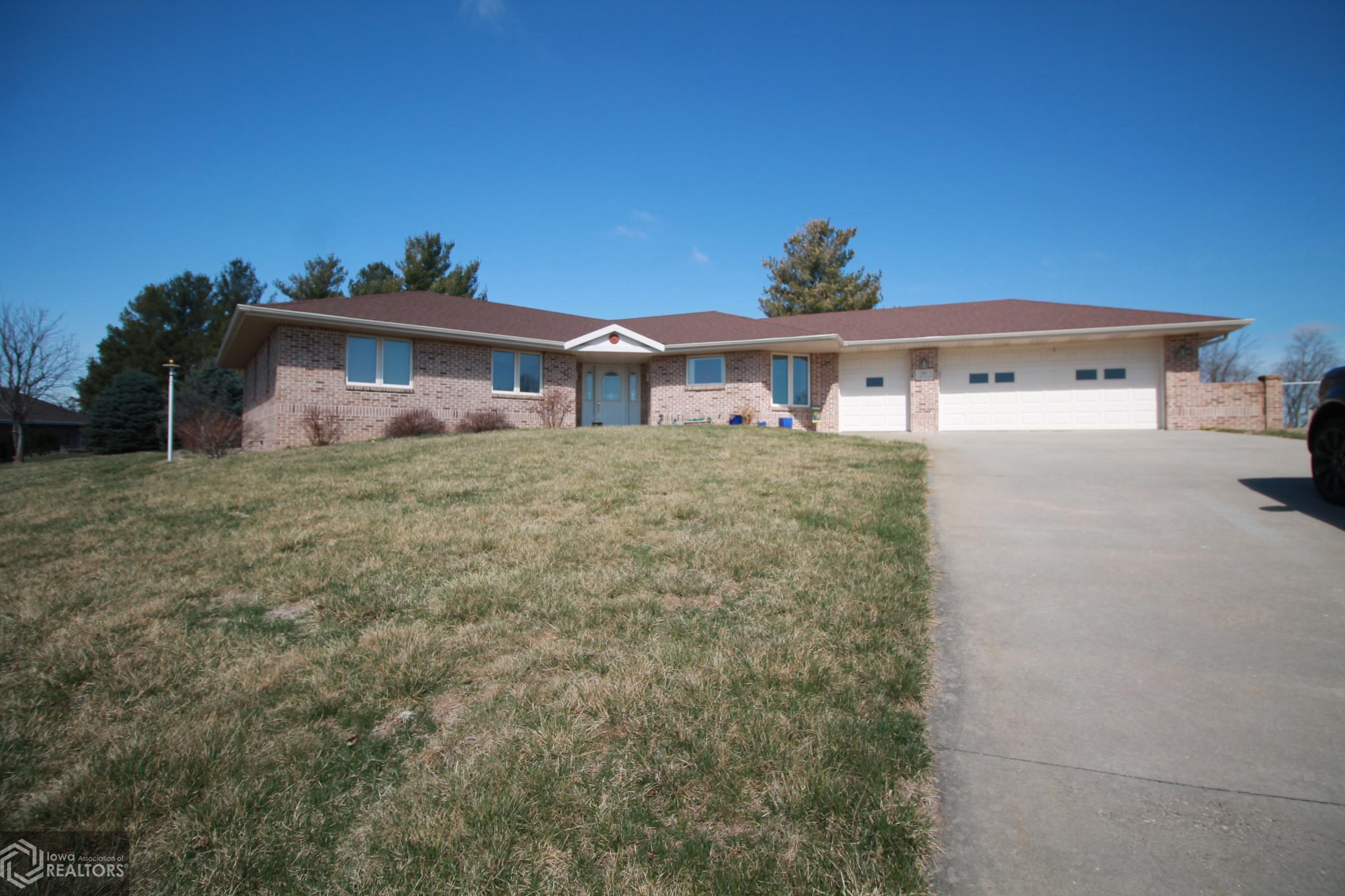 707 Country Club Dr, Clarinda, IA 51632 MLS 6173865 Coldwell Banker