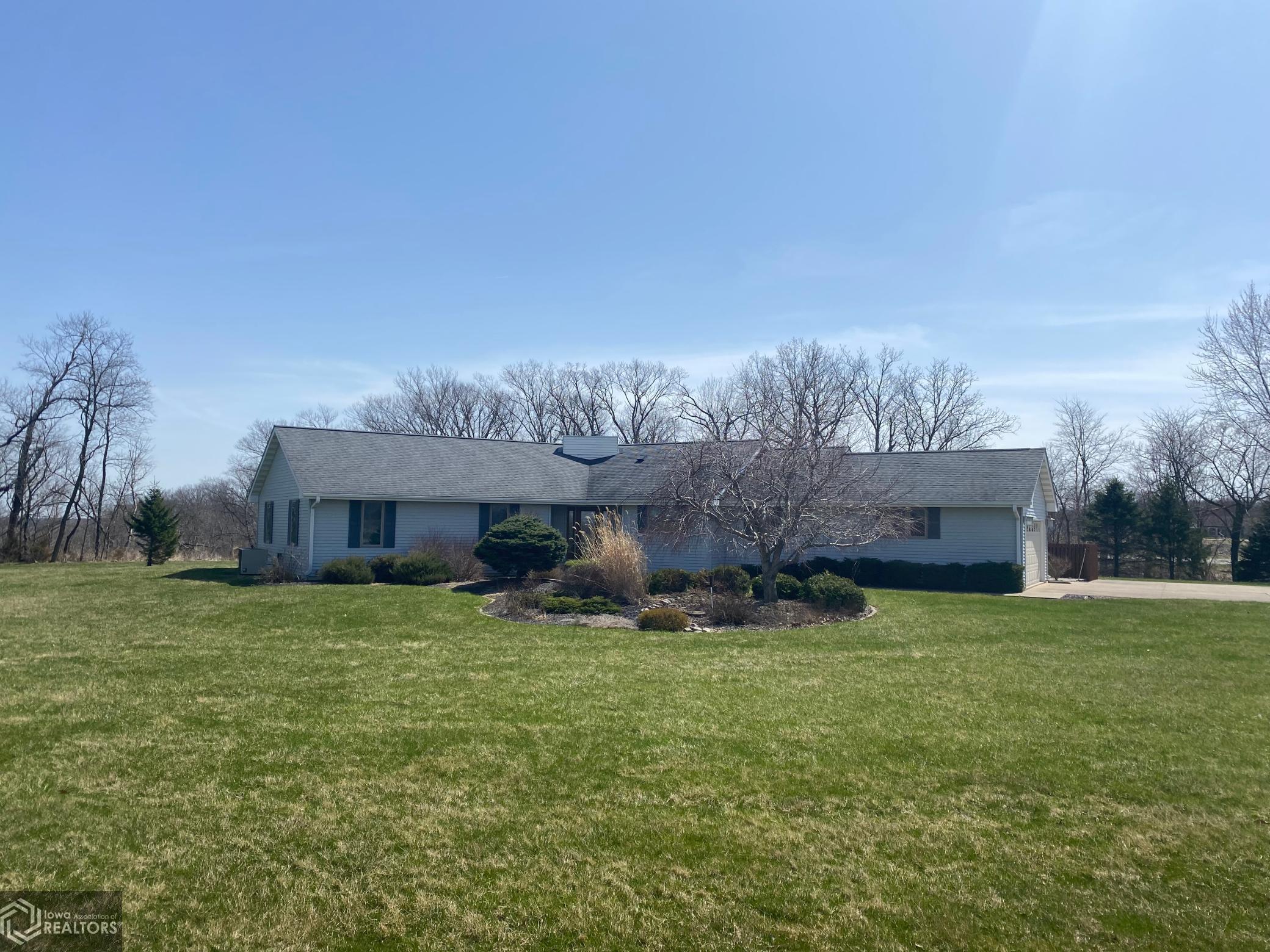 3232 Country Club Ln, Fort Madison, IA 52627 - MLS 6176943 - Coldwell ...