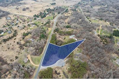 816 Notting Hill Court, Hudson Township, WI 54016 - Photo 1