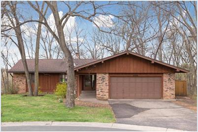 6988 Raven Court, Eden Prairie, MN 55346 - Photo 1