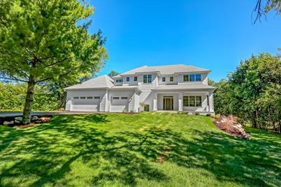 18950 Lake Avenue, Deephaven, MN 55391 - Photo 1