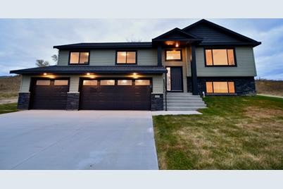 600 Mulligan Drive, Zumbrota, MN 55992 - Photo 1