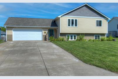 1515 Lokhorst Street, Baldwin, WI 54002 - Photo 1