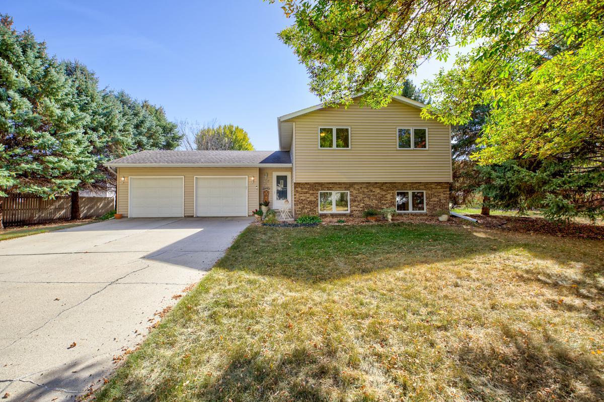 1647 Castle Dr, North Mankato, MN 56003 MLS 6269662 Coldwell Banker