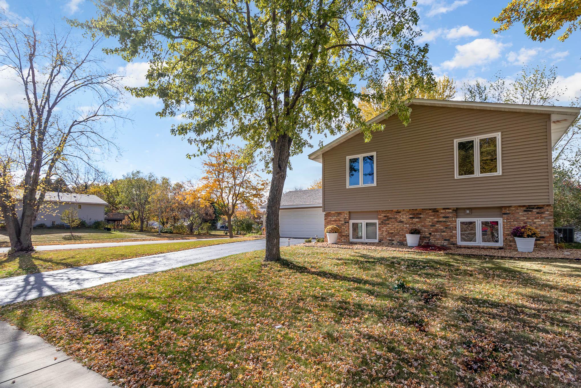 15697 Hayes Trail, Apple Valley, MN 55124 MLS 6271534 Coldwell Banker