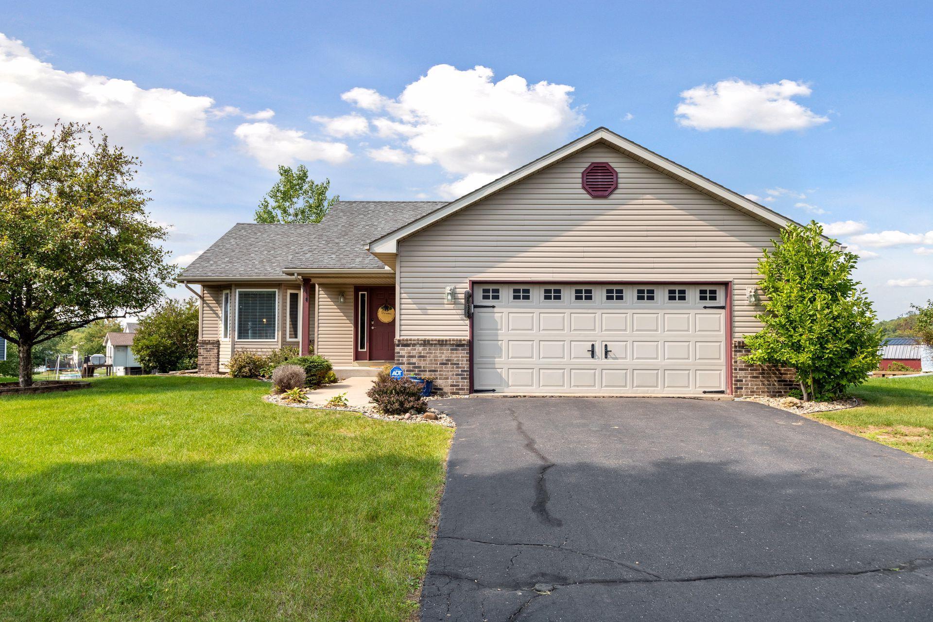 1635 Valley Quail Dr, River Falls, WI 54022 MLS 6301918 Coldwell Banker