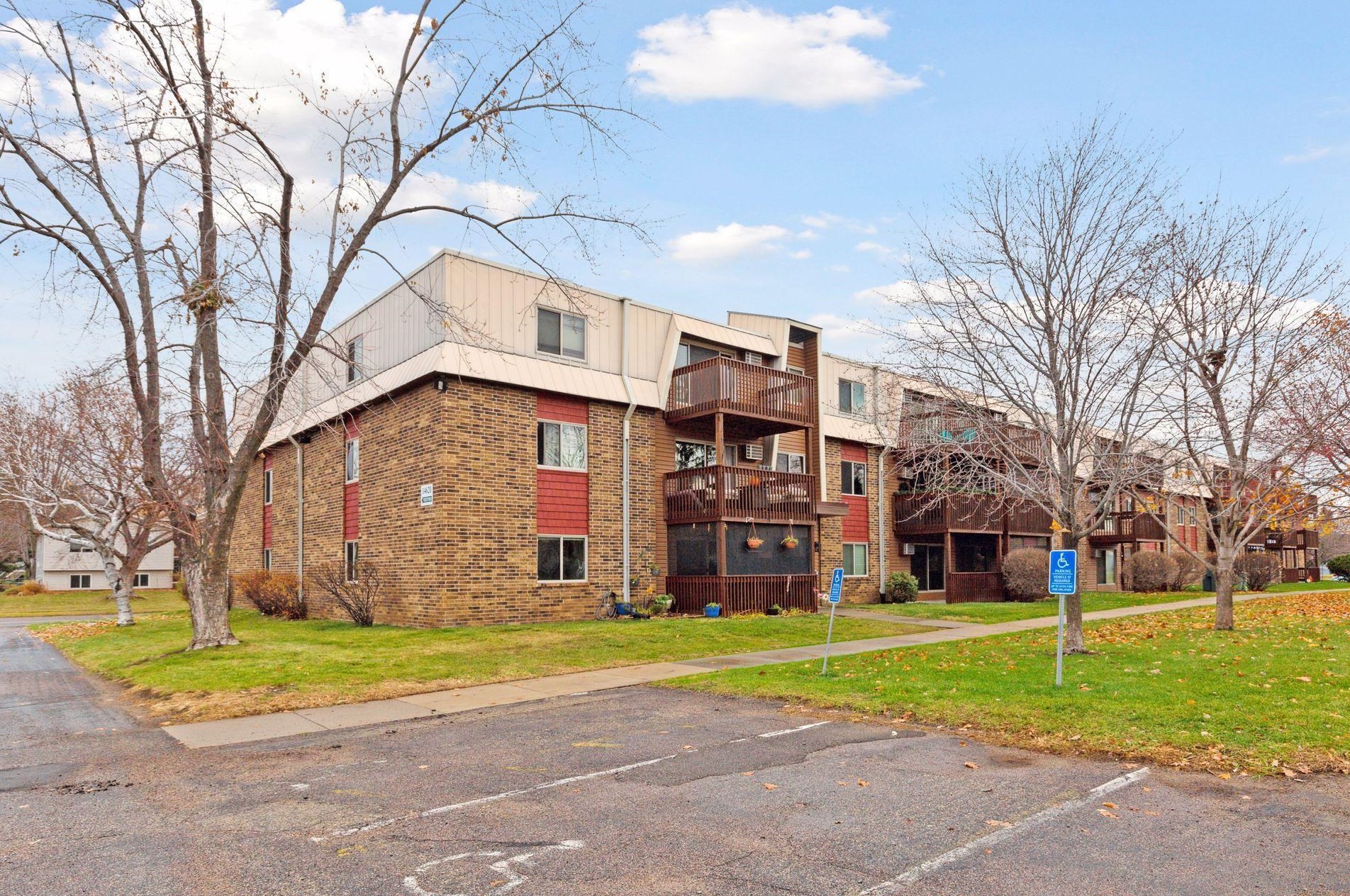 14620 Garrett Ave 101, Apple Valley, MN 55124 MLS 6304277 Coldwell