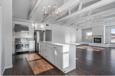 101 Peavey Lane #400, Wayzata, MN 55391 - Photo 1