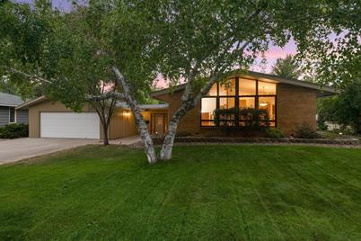 6924 Dawson Lane, Edina, MN 55435 - Photo 1