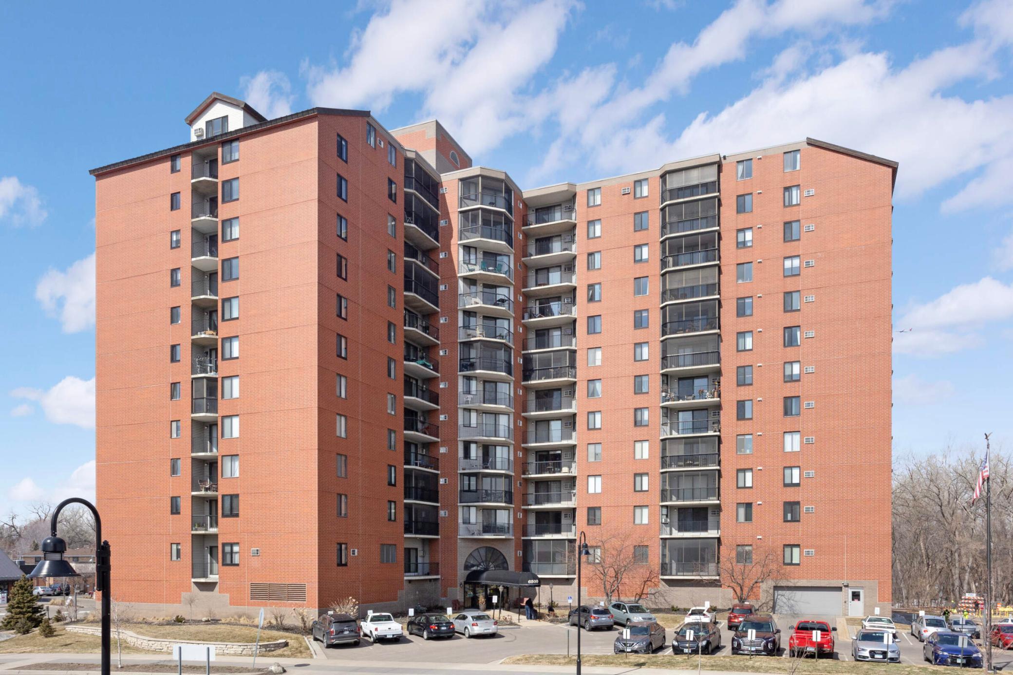 6500 Woodlake Dr 811, Richfield, MN 55423 MLS 6315298 Coldwell Banker