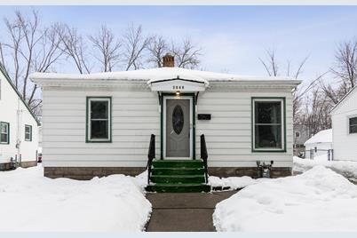 2040 Nokomis Avenue, Saint Paul, MN 55119 - Photo 1