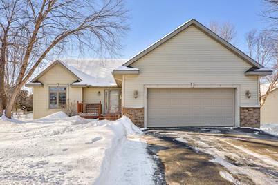 804 S 6th Street, Le Sueur, MN 56058 - Photo 1