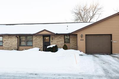 350 22nd Street SE #204, Owatonna Township, MN 55060 - Photo 1