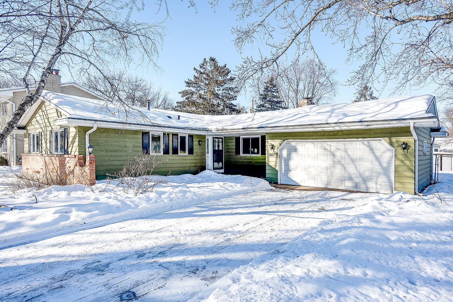 963 Carlton Dr, Shoreview, MN 55126 MLS 6333378 Coldwell Banker