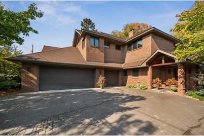 10118 S Shore Drive, Plymouth, MN 55441 - Photo 1