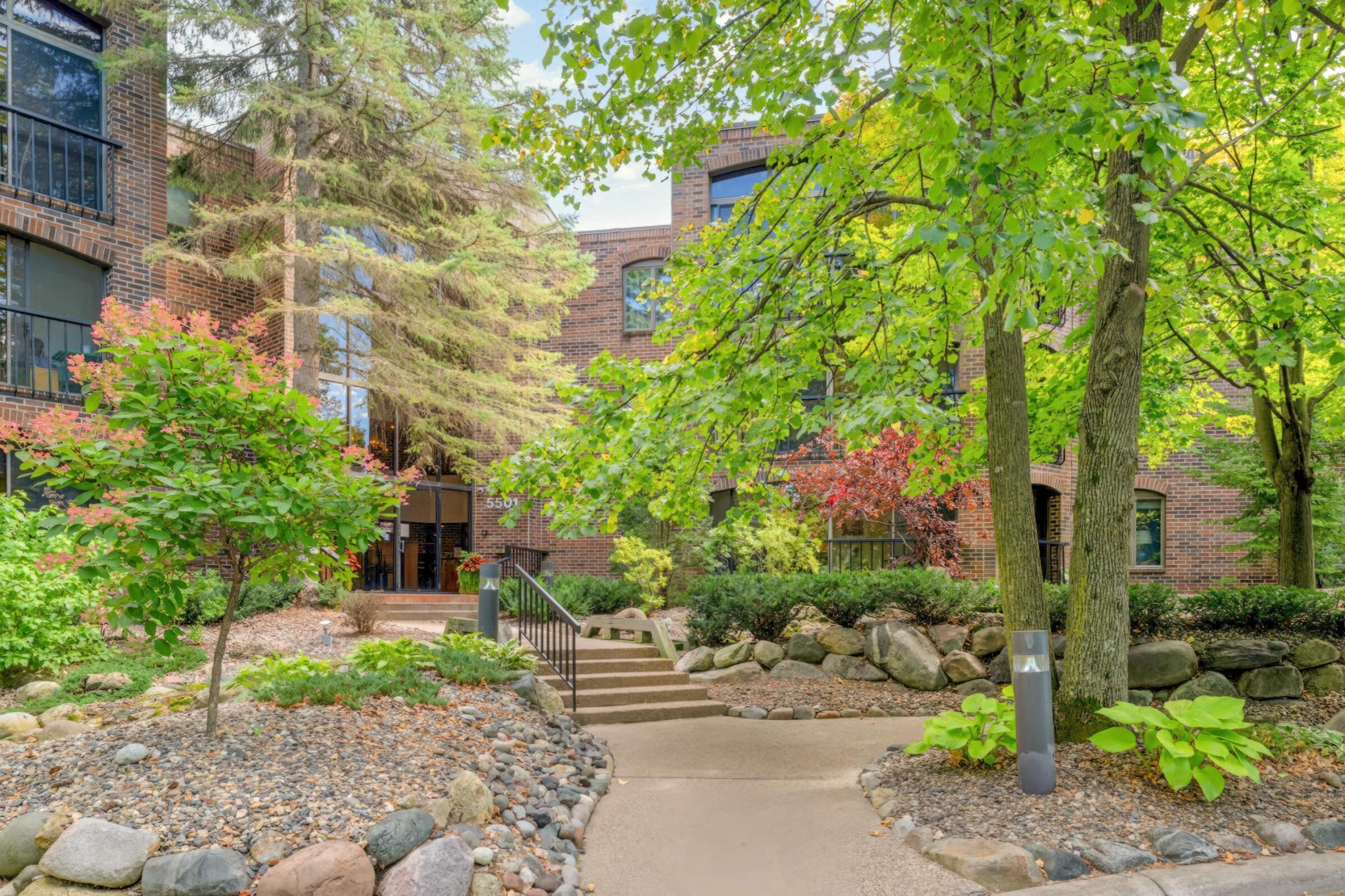 5501 Dewey Hill Rd 133, Edina, MN 55439 MLS 6336947 Coldwell Banker