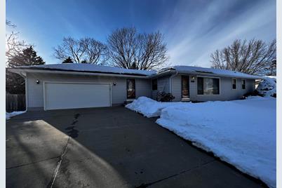 13904 Thomas Avenue S, Burnsville, MN 55337 - Photo 1