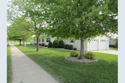 2102 McKinley Avenue, Montevideo, MN 56265 - Photo 1