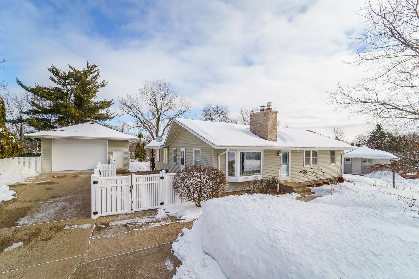 3325 73rd St E, Inver Grove Heights, MN 55076 MLS 6339441 Coldwell