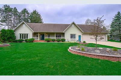 216 Skyline Drive, Eau Claire, WI 54703 - Photo 1