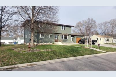 516 Raymond Avenue NE, Saint Cloud, MN 56304 - Photo 1