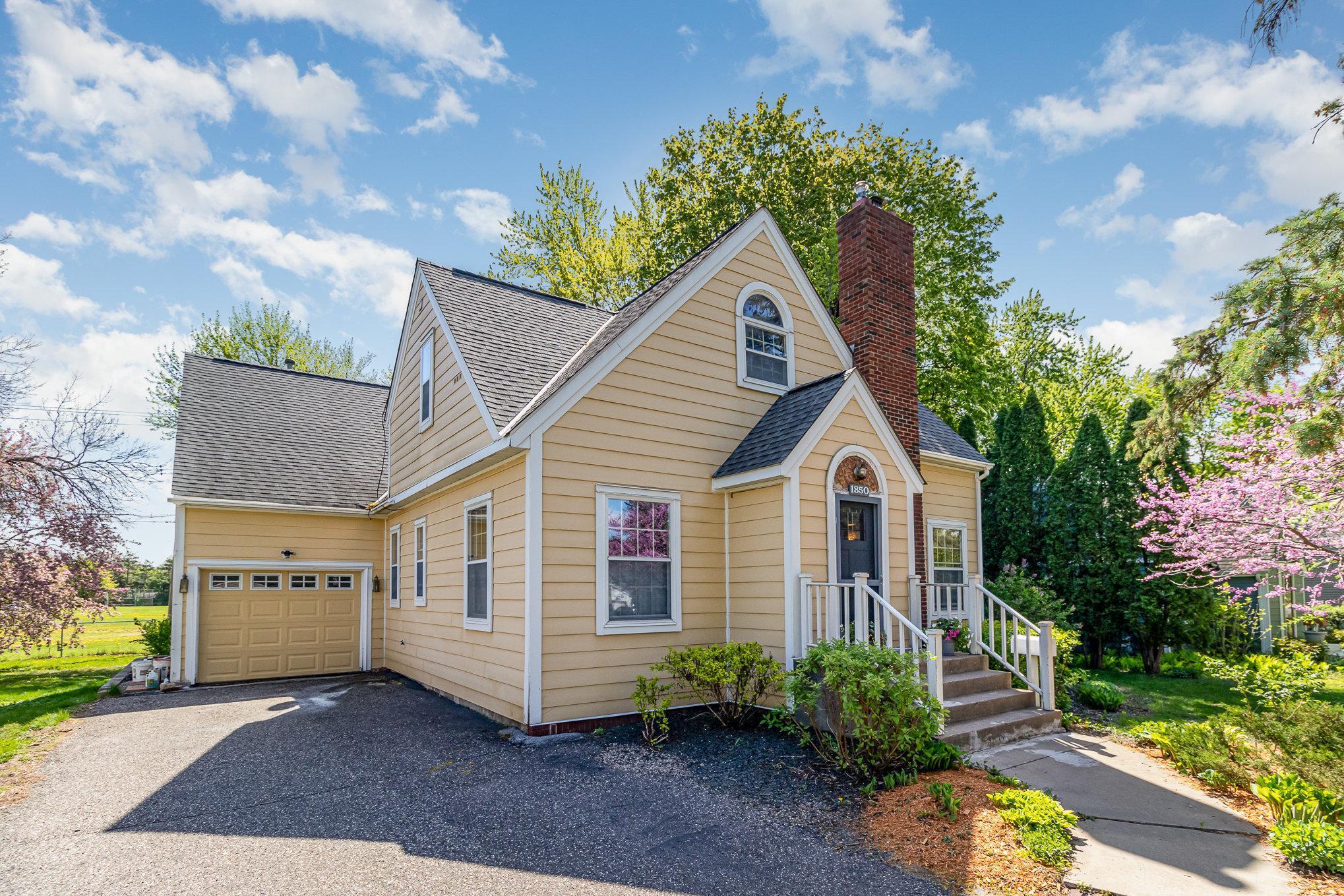 1850 Holton St, Falcon Heights, MN 55113 MLS 6342622 Coldwell Banker