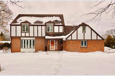 1552 Quebec Avenue N, Golden Valley, MN 55427 - Photo 1