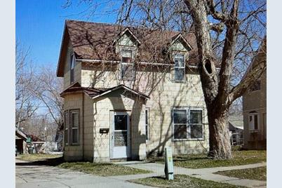 318 8th Street NW, Faribault, MN 55021 - Photo 1