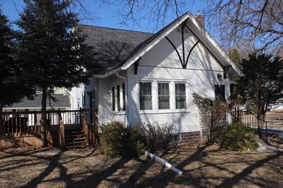 104 S Nicollet Street, Blue Earth, MN 56013 - Photo 1