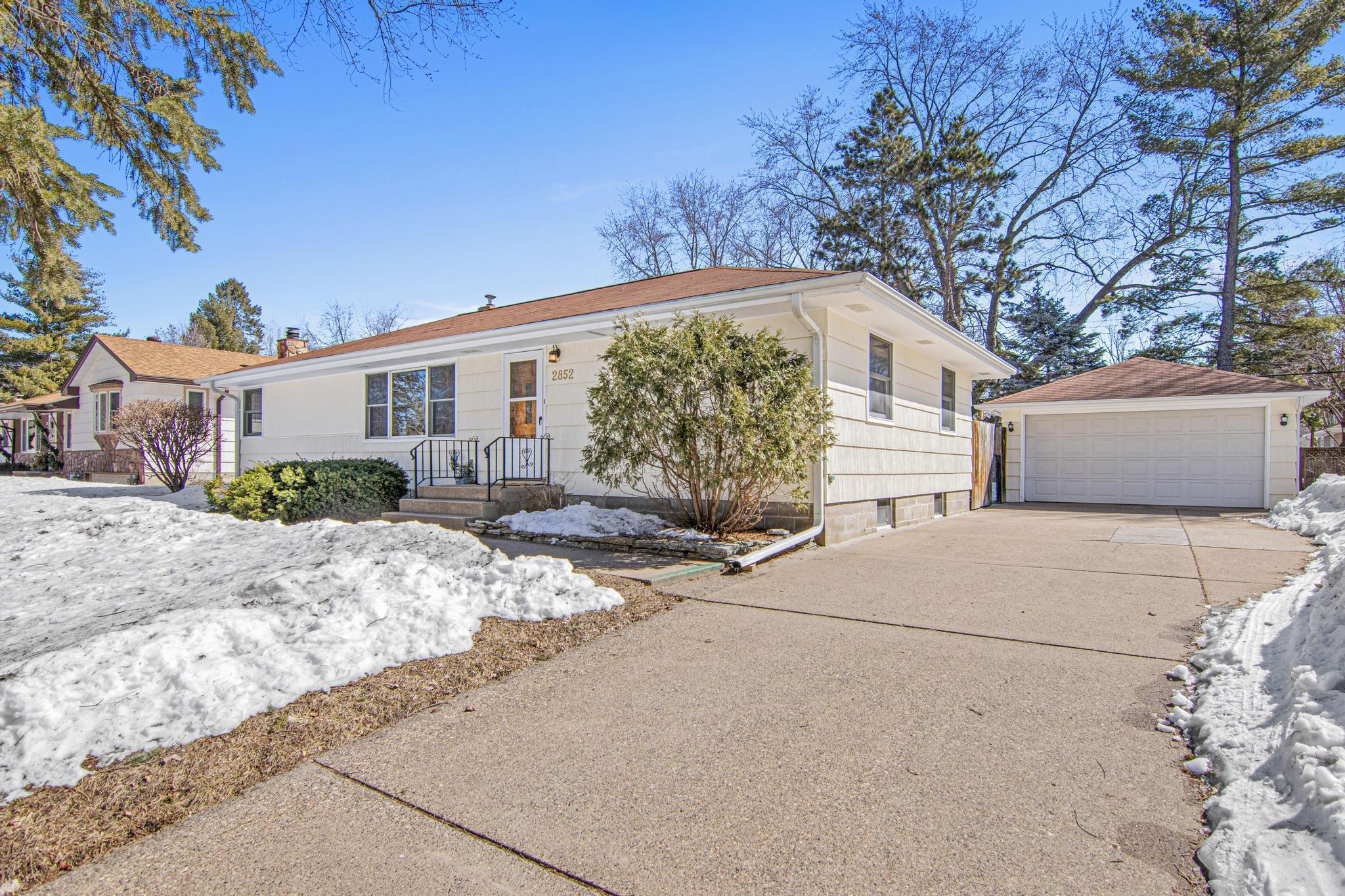 2852 Huron St, Roseville, MN 55113 MLS 6347313 Coldwell Banker