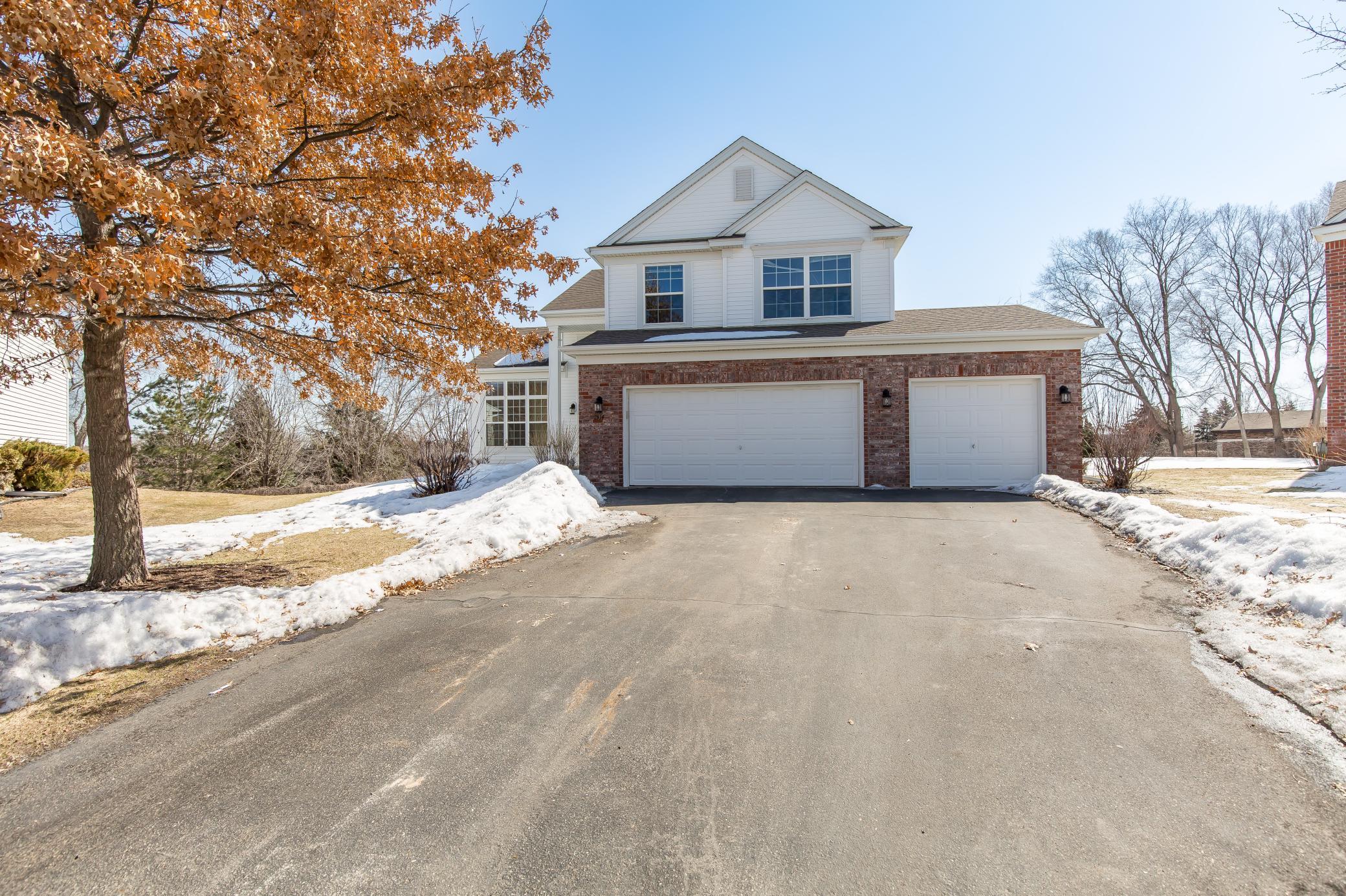 1514 Oakbrooke Ln, Eagan, MN 55122 MLS 6347465 Coldwell Banker