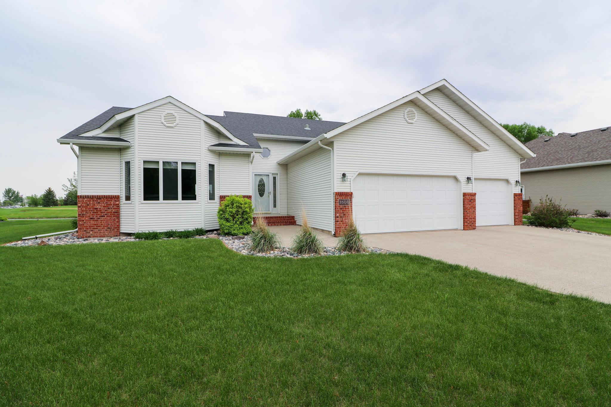 3500 Westmoor Dr, Moorhead, MN 56560 MLS 6350495 Coldwell Banker