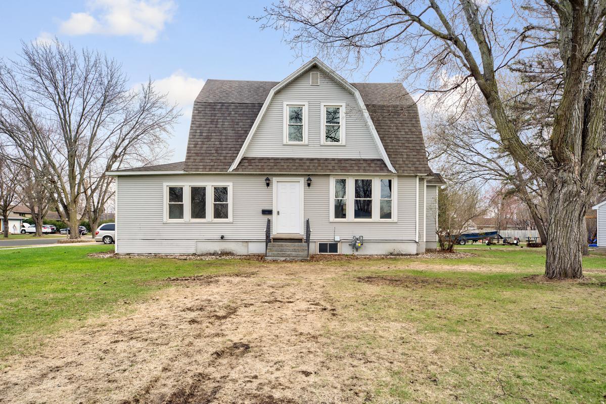 225 E Park St, Belle Plaine, MN 56011 MLS 6357674 Coldwell Banker