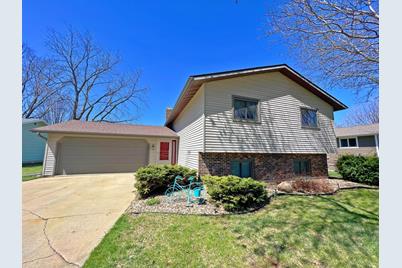 406 9th Avenue Circle NW, Kasson, MN 55944 - Photo 1