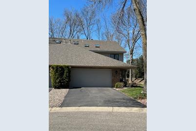 1100 Hollybrook Drive, Wayzata, MN 55391 - Photo 1