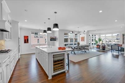 875 Lake Street N #201, Wayzata, MN 55391 - Photo 1