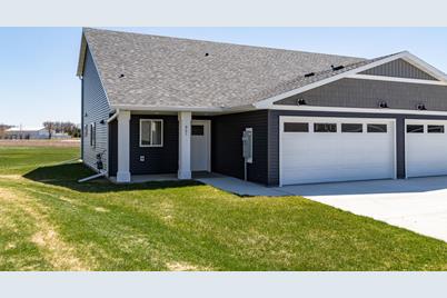 921 3rd Avenue SE, Hayfield, MN 55940 - Photo 1