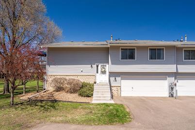 7116 Pontiac Circle, Chanhassen, MN 55317 - Photo 1