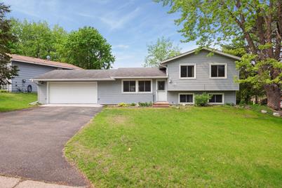 9549 Yorkshire Lane, Eden Prairie, MN 55347 - Photo 1